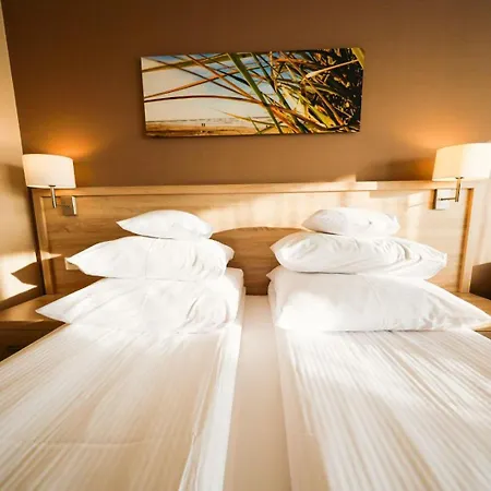 Hotel Tristan & 4*